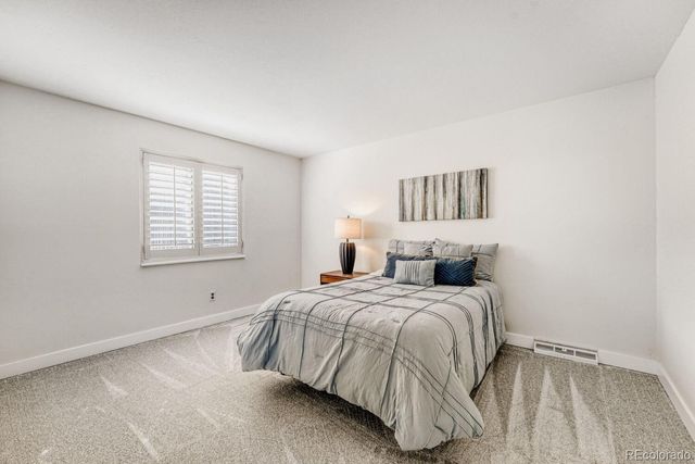 5554 S Lansing Court, Englewood, CO 80111