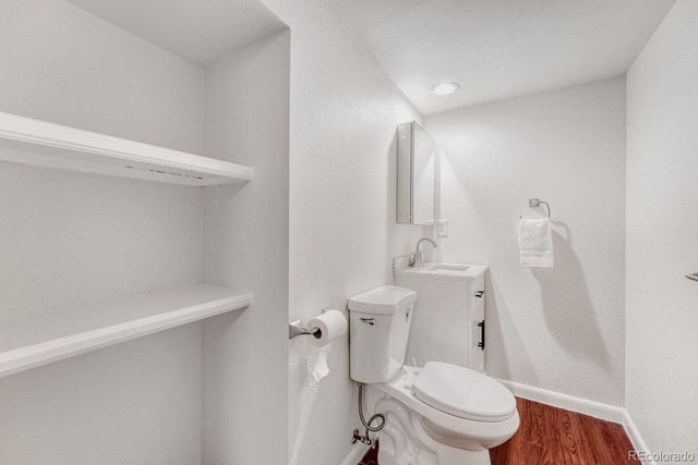 5554 S Lansing Court, Englewood, CO 80111
