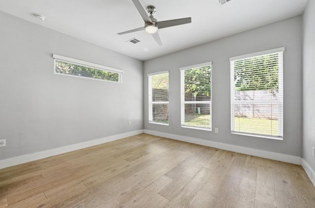 4207 Alexandria DR, Austin, TX 78749