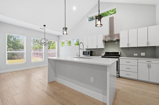 4207 Alexandria DR, Austin, TX 78749