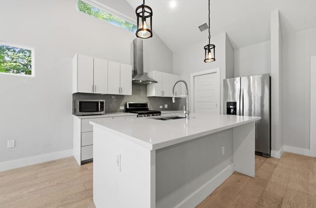 4207 Alexandria DR, Austin, TX 78749