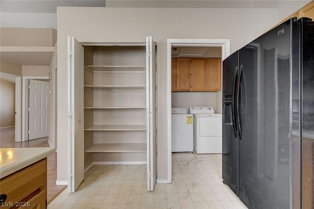 9124 Green Frost Drive, Las Vegas, NV 89129