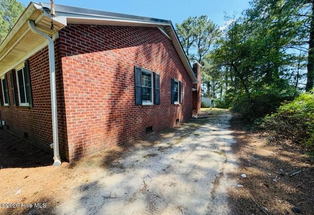 3899 Nc Highway 58 N, Trenton, NC 28585