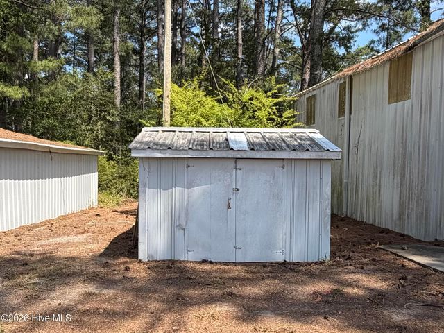 3899 Nc Highway 58 N, Trenton, NC 28585