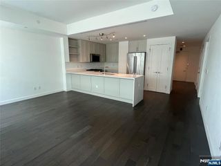 800 Ave At Port Imperial 416, Weehawken, NJ 07086