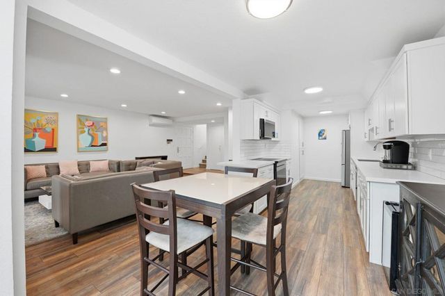 8963 Caminito Fresco, San Diego, CA 92037