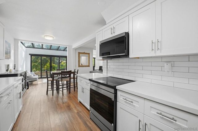 8963 Caminito Fresco, San Diego, CA 92037