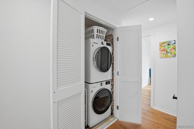 8963 Caminito Fresco, San Diego, CA 92037