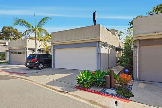 8963 Caminito Fresco, San Diego, CA 92037