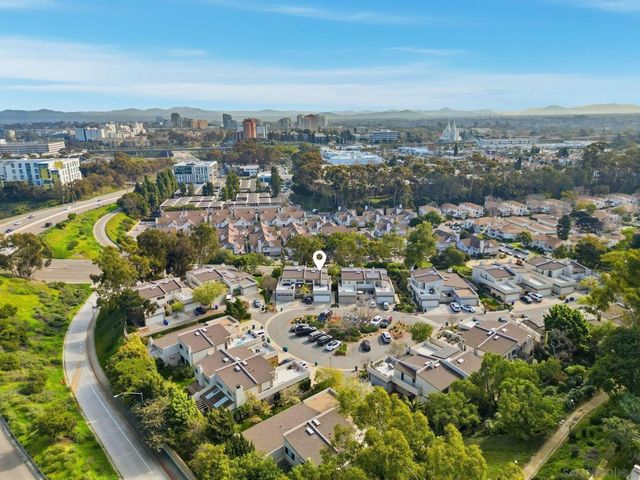 8963 Caminito Fresco, San Diego, CA 92037