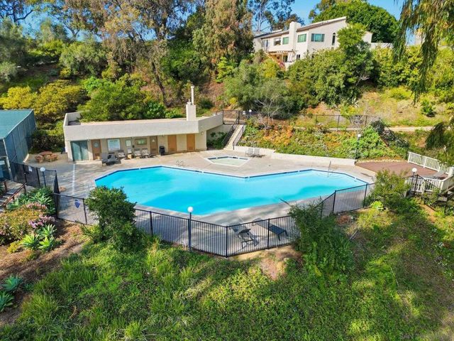 8963 Caminito Fresco, San Diego, CA 92037