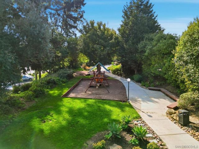 8963 Caminito Fresco, San Diego, CA 92037