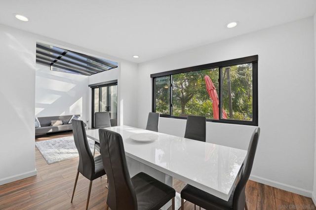 8963 Caminito Fresco, San Diego, CA 92037