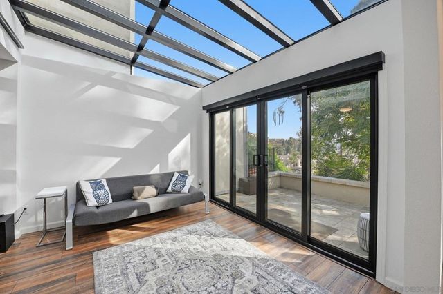 8963 Caminito Fresco, San Diego, CA 92037