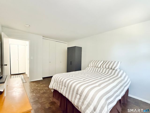 140 Grove Street 2H, Stamford, CT 06901