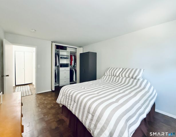 140 Grove Street 2H, Stamford, CT 06901
