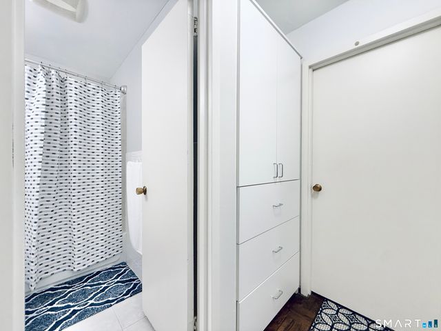 140 Grove Street 2H, Stamford, CT 06901