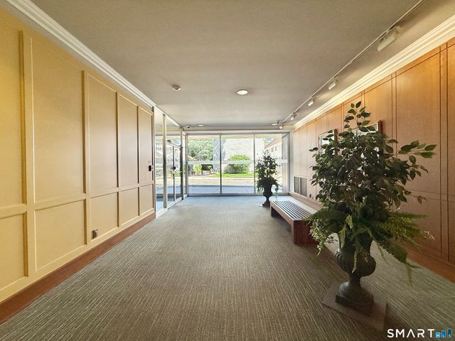 140 Grove Street 2H, Stamford, CT 06901