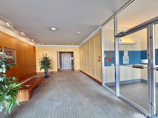 140 Grove Street 2H, Stamford, CT 06901