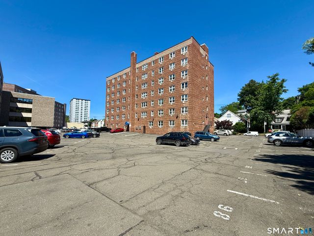140 Grove Street 2H, Stamford, CT 06901
