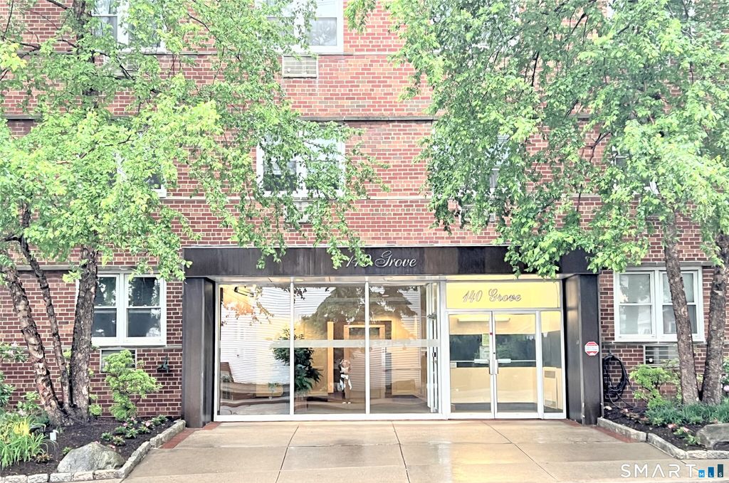 140 Grove Street 2H, Stamford, CT 06901