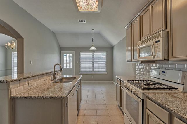 11118 Creekline Meadow Court, Cypress, TX 77429