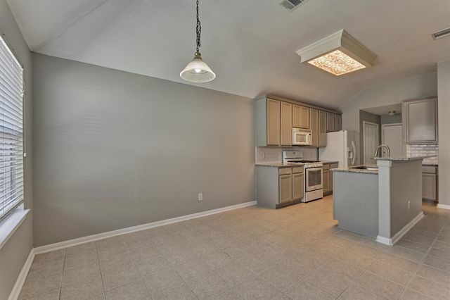 11118 Creekline Meadow Court, Cypress, TX 77429