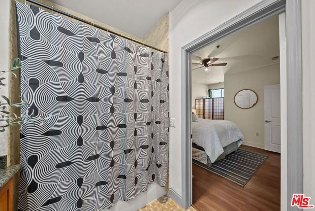 6938 Laurel Canyon Boulevard 310, North Hollywood, CA 91605