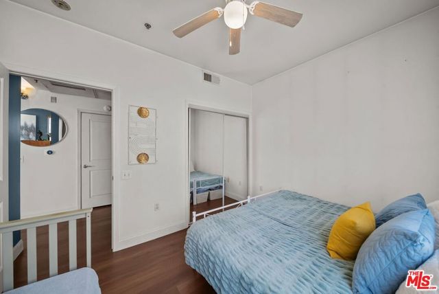 6938 Laurel Canyon Boulevard 310, North Hollywood, CA 91605