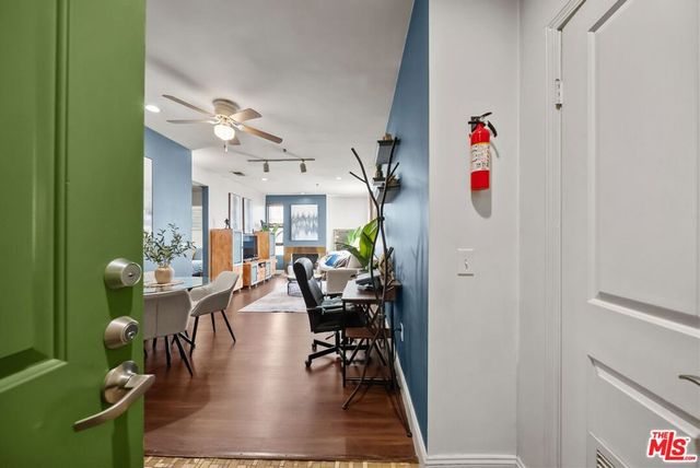 6938 Laurel Canyon Boulevard 310, North Hollywood, CA 91605