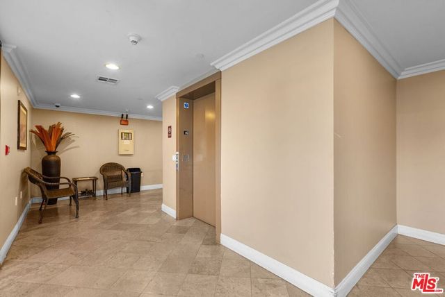 6938 Laurel Canyon Boulevard 310, North Hollywood, CA 91605
