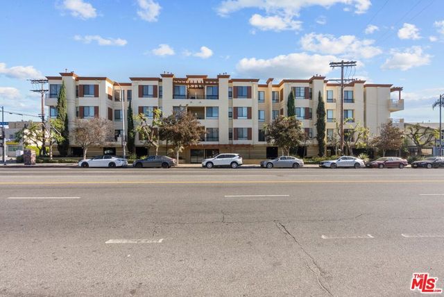 6938 Laurel Canyon Boulevard 310, North Hollywood, CA 91605