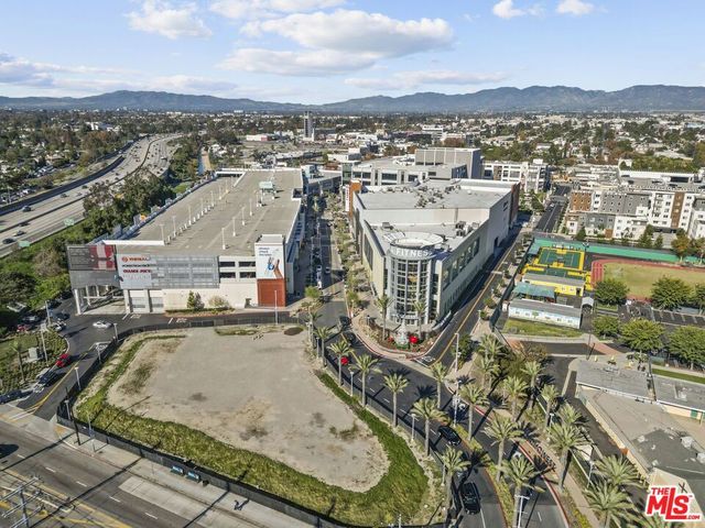 6938 Laurel Canyon Boulevard 310, North Hollywood, CA 91605