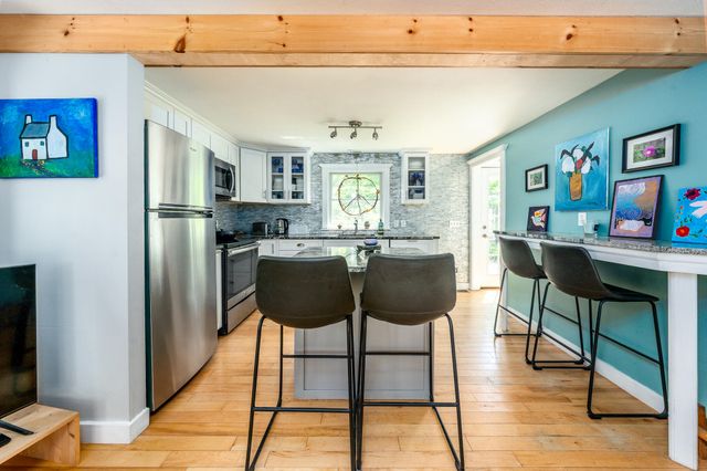 110 Wixom Avenue, Wellfleet, MA 02667
