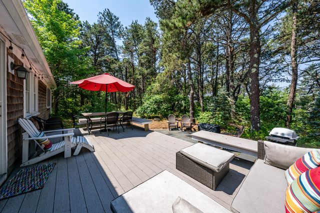 110 Wixom Avenue, Wellfleet, MA 02667
