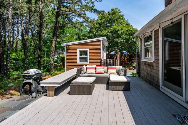 110 Wixom Avenue, Wellfleet, MA 02667
