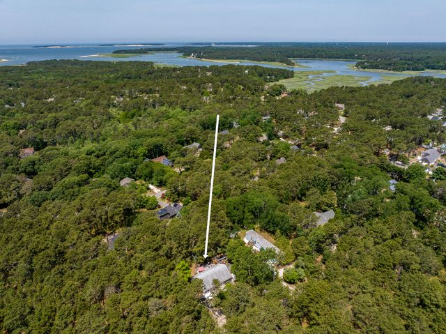 110 Wixom Avenue, Wellfleet, MA 02667