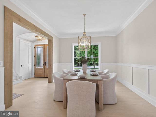 297 SARSEN DR, Lititz, PA 17543