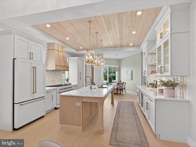 297 SARSEN DR, Lititz, PA 17543