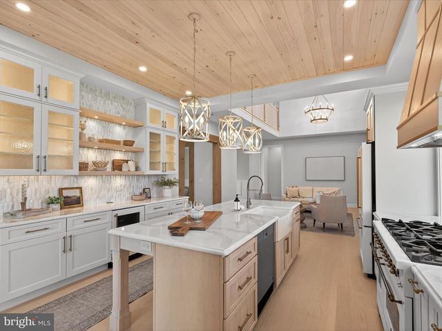 297 SARSEN DR, Lititz, PA 17543