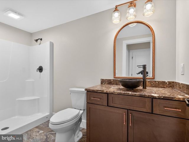 297 SARSEN DR, Lititz, PA 17543