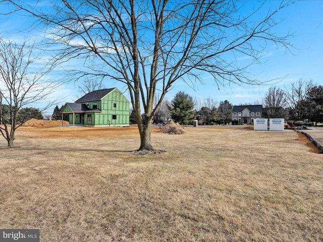 297 SARSEN DR, Lititz, PA 17543