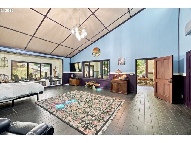 33195 Se HIGHWAY 224, Estacada, OR 97023