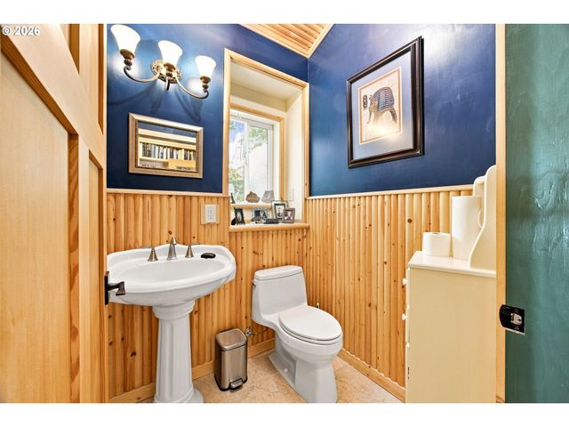 33195 Se HIGHWAY 224, Estacada, OR 97023