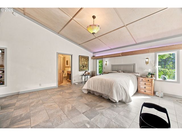 33195 Se HIGHWAY 224, Estacada, OR 97023