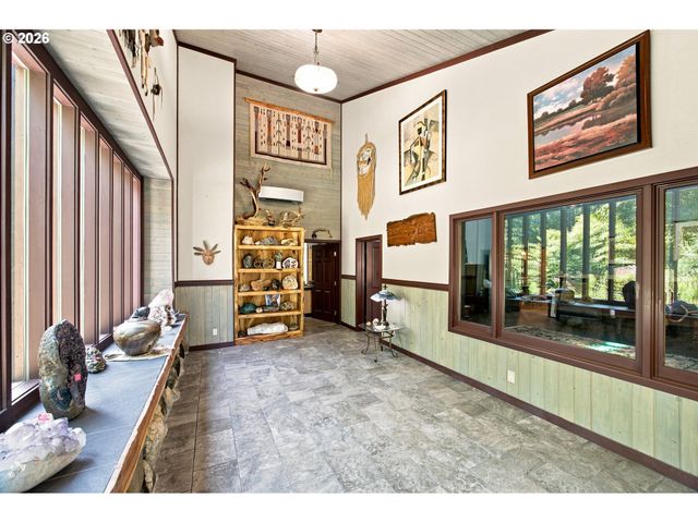 33195 Se HIGHWAY 224, Estacada, OR 97023