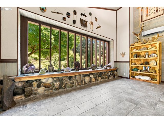 33195 Se HIGHWAY 224, Estacada, OR 97023