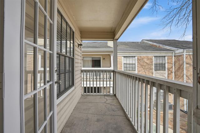 2750 Holly Hall Street 506, Houston, TX 77054
