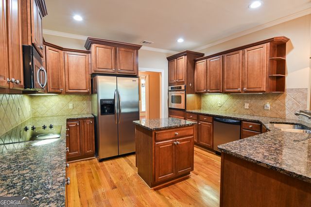 35 Nicklaus Circle, Social Circle, GA 30025