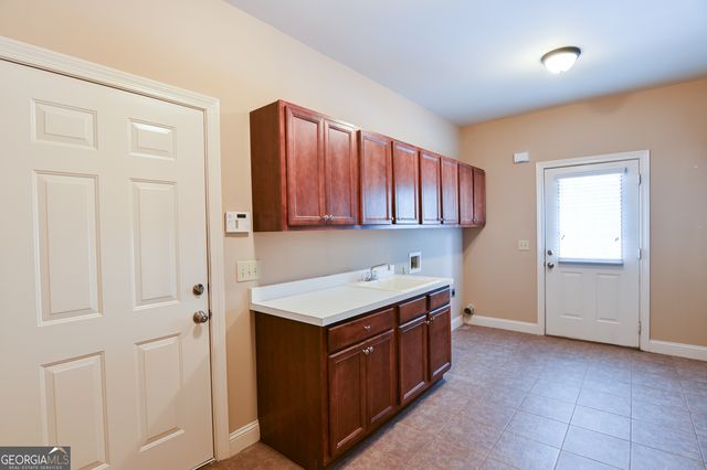 35 Nicklaus Circle, Social Circle, GA 30025